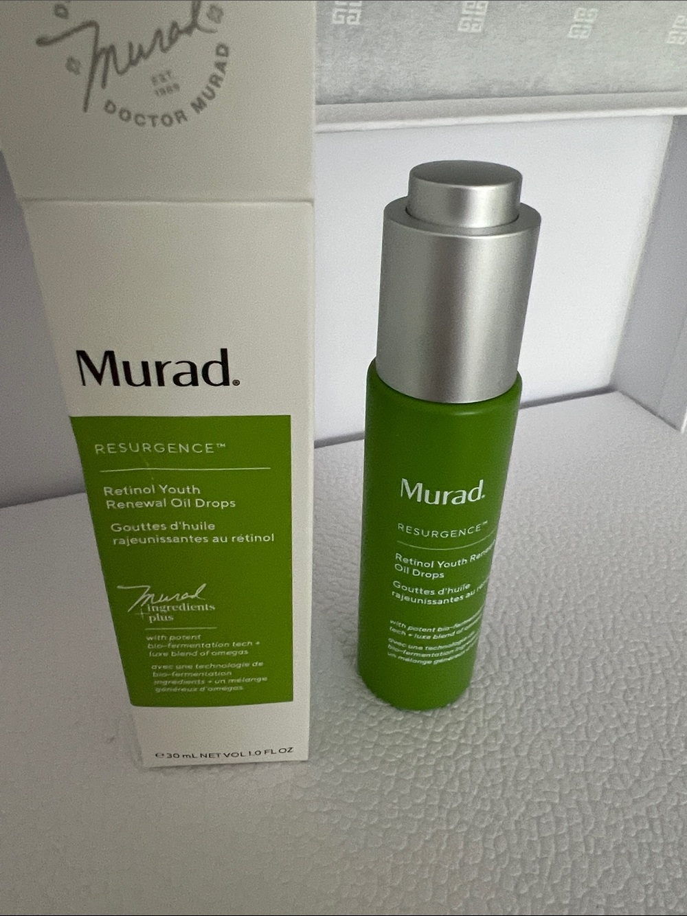 Murad Resurgence Retinol Youth Renewal Oil Drops - Green and Silver